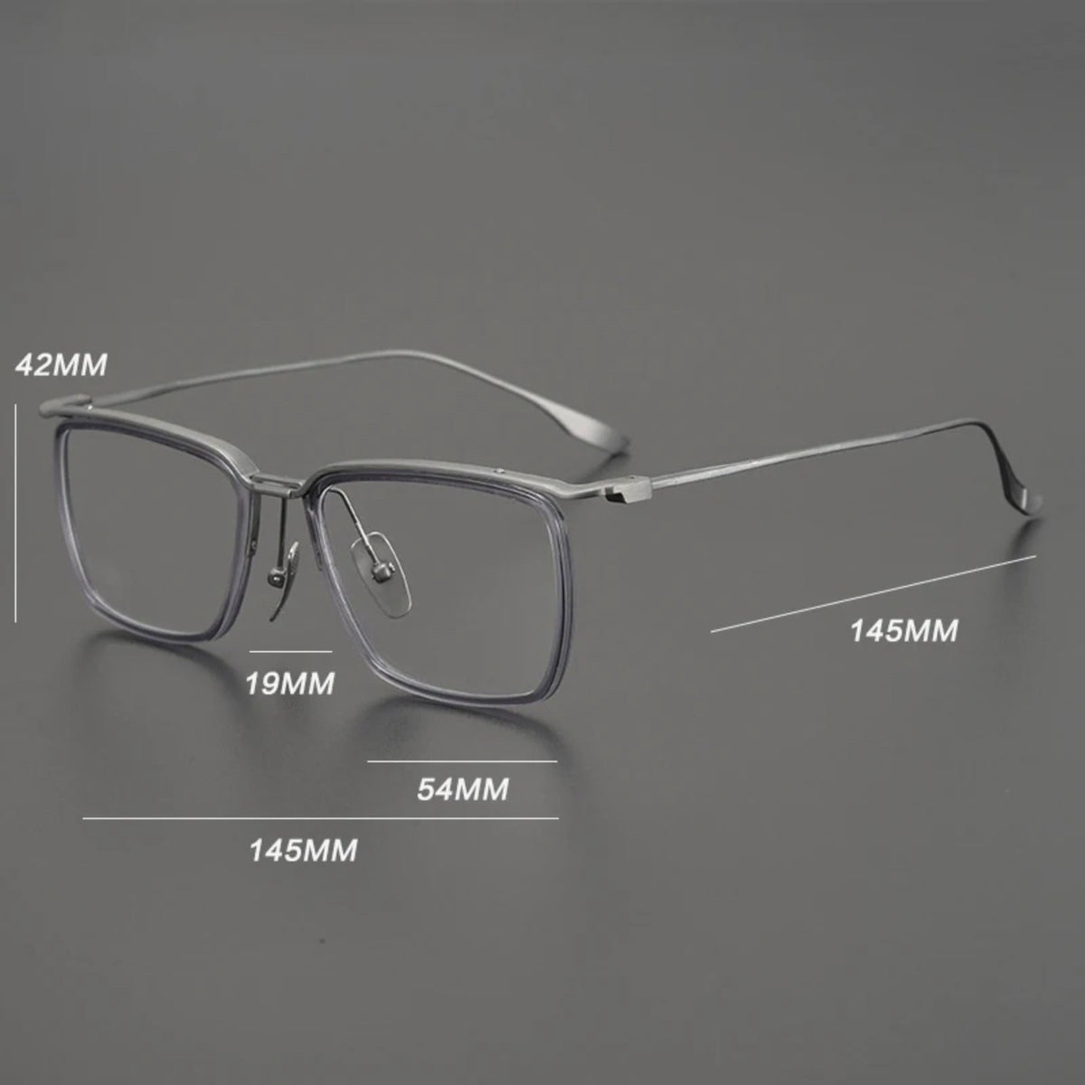 Gafas cuadradas de titanio