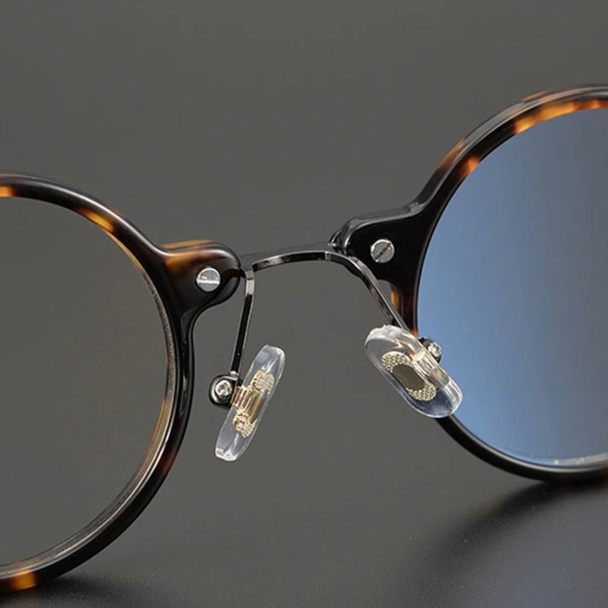 Gafas redondas de acetato y titanio