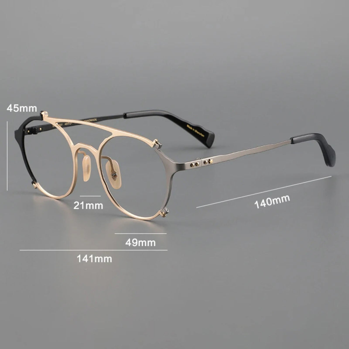 Gafas de sol tipo aviador con montura browline de titanio japonés