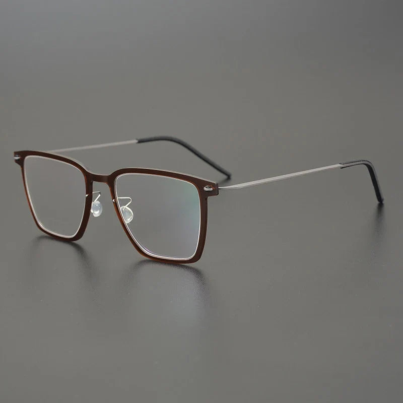 Gafas cuadradas de titanio transparente