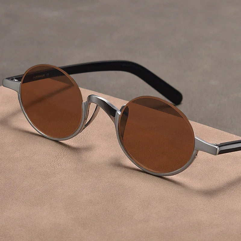 
Gafas de sol ovaladas retro polarizadas | Titanio puro | Marrón oscuro