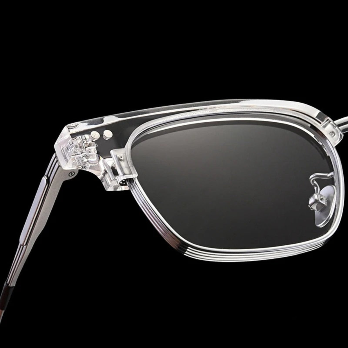 
Montura cuadrada de acetato transparente con medio aro