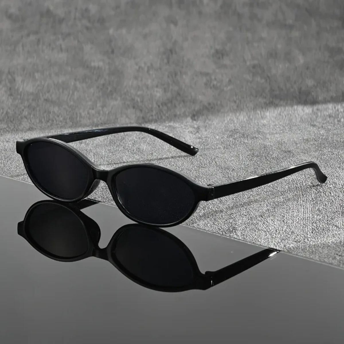 
Gafas de sol ovaladas de plástico con protección UV400