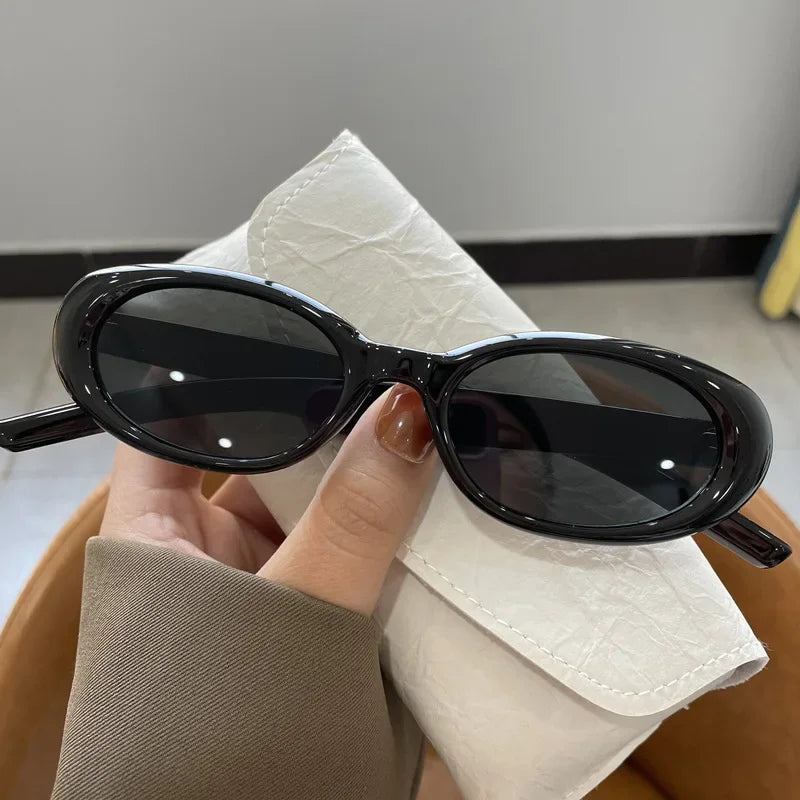 
Gafas de sol ovaladas de plástico con protección UV400