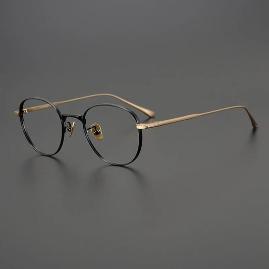 Gafas geométricas pequeñas de titanio