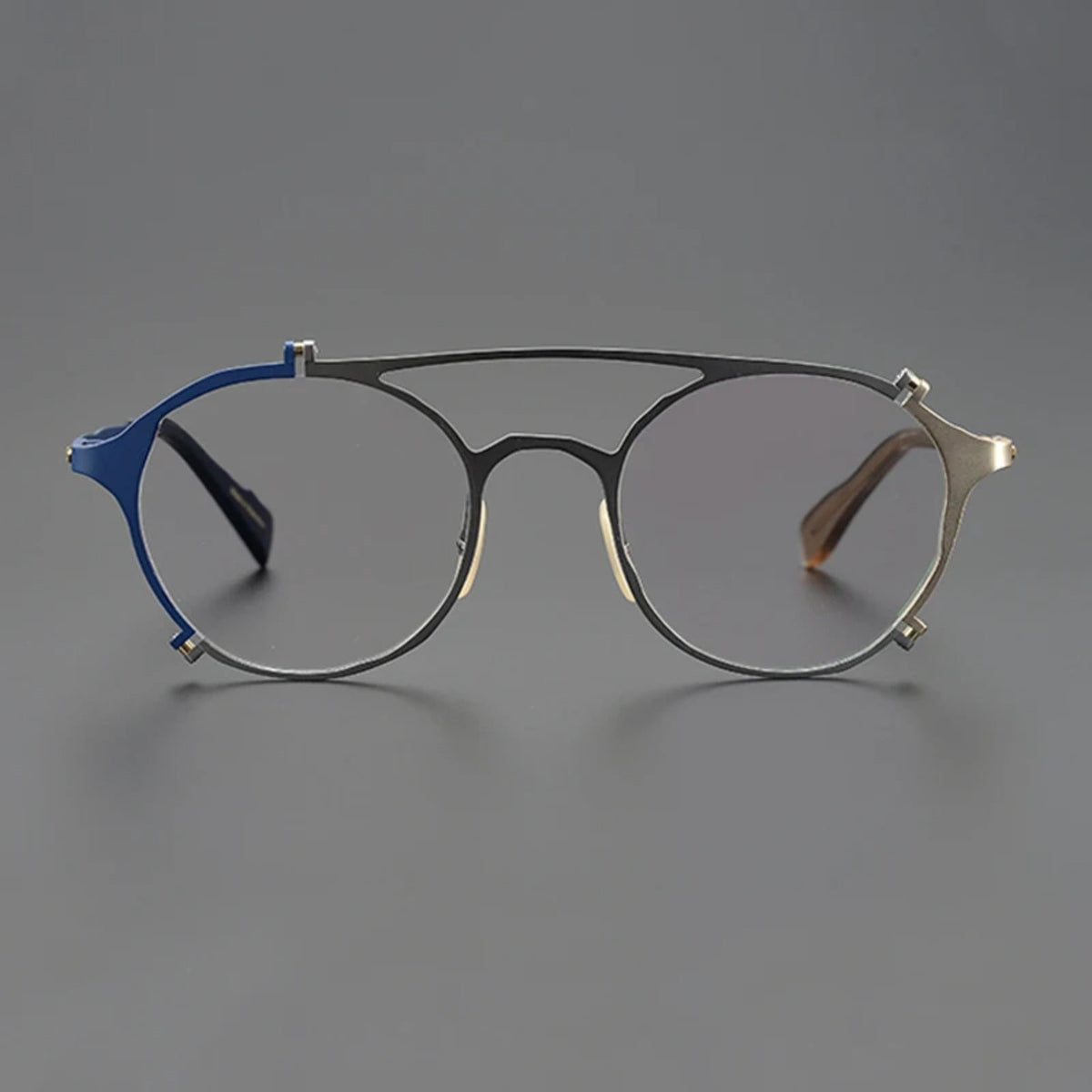 
Gafas de sol tipo aviador con montura browline de titanio japonés