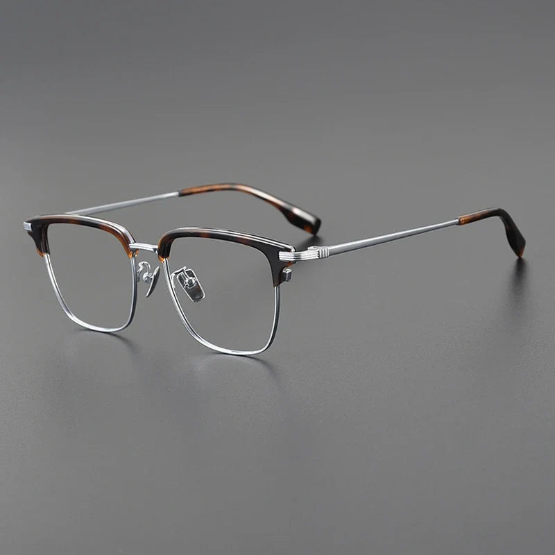 
Gafas cuadradas estilo Browline de titanio coreano