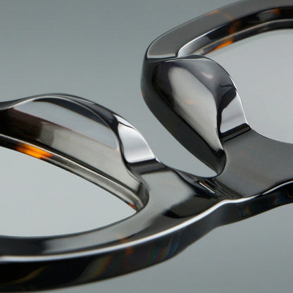 
Monturas de gafas de acetato cuadradas y audaces con bordes profundos y esquinas redondeadas - Imagen 9
