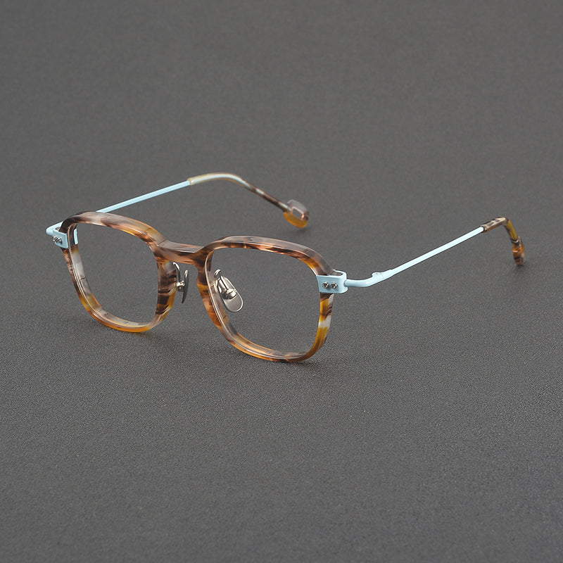 
Monturas de gafas retro cuadradas de titanio con aros completos redondeados y patillas detalladas - Imagen 3