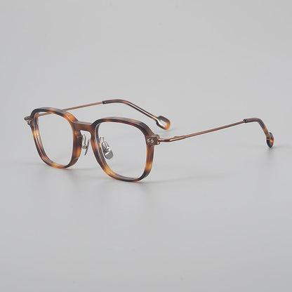 
Monturas de gafas retro cuadradas de titanio con aros completos redondeados y patillas detalladas - Imagen 4