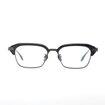 
Monturas de gafas rectangulares de titanio con borde superior grueso y detalles metálicos texturizados - Imagen 7