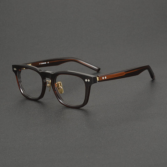 Monturas de gafas clásicas cuadradas de acetato con detalle de remaches en el frente y varillas anchas