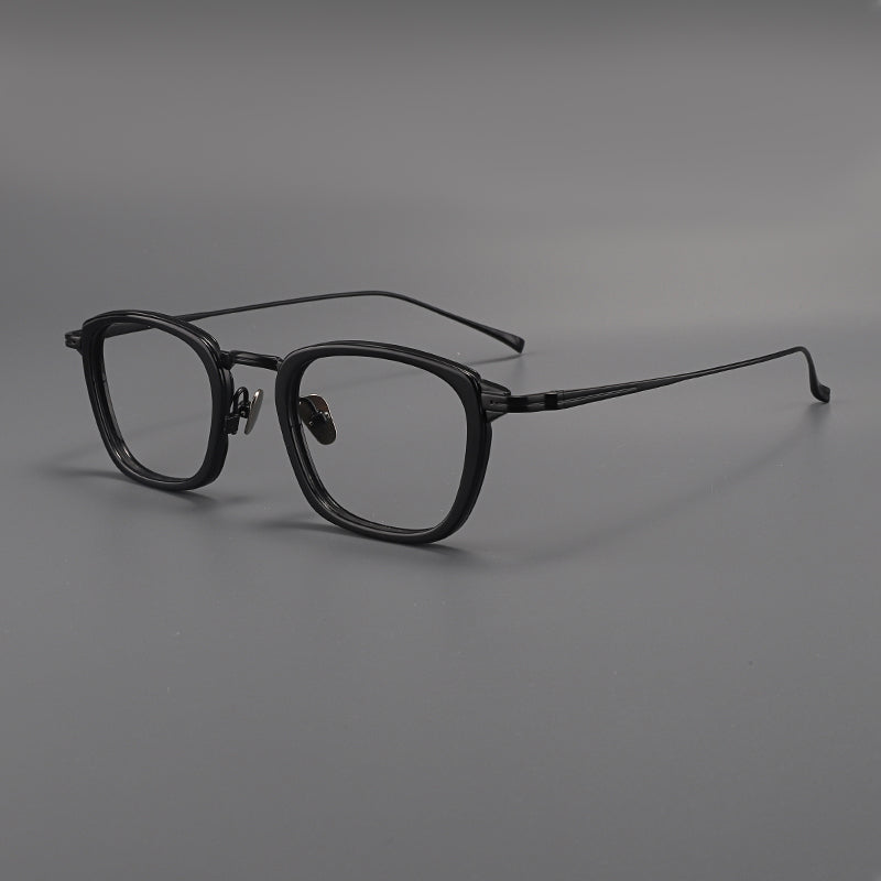 
Monturas de gafas rectangulares de titanio con esquinas redondeadas y patillas de metal delgadas
