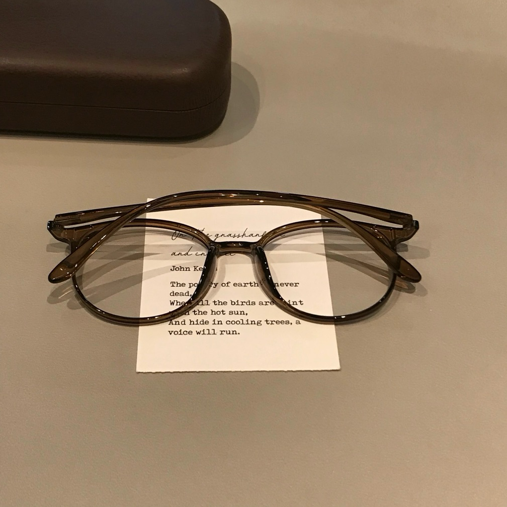 
Monturas de gafas cuadradas redondeadas con varillas finas, color marrón té o carey mate