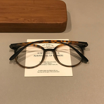 
Monturas de gafas cuadradas redondeadas con varillas finas, color marrón té o carey mate - Imagen 6