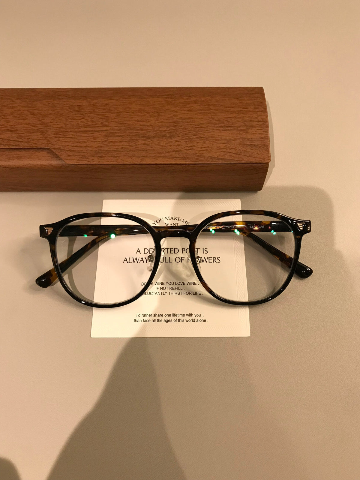 
Monturas de gafas cuadradas redondeadas con ceja elevada, carey ámbar o negro - Imagen 4
