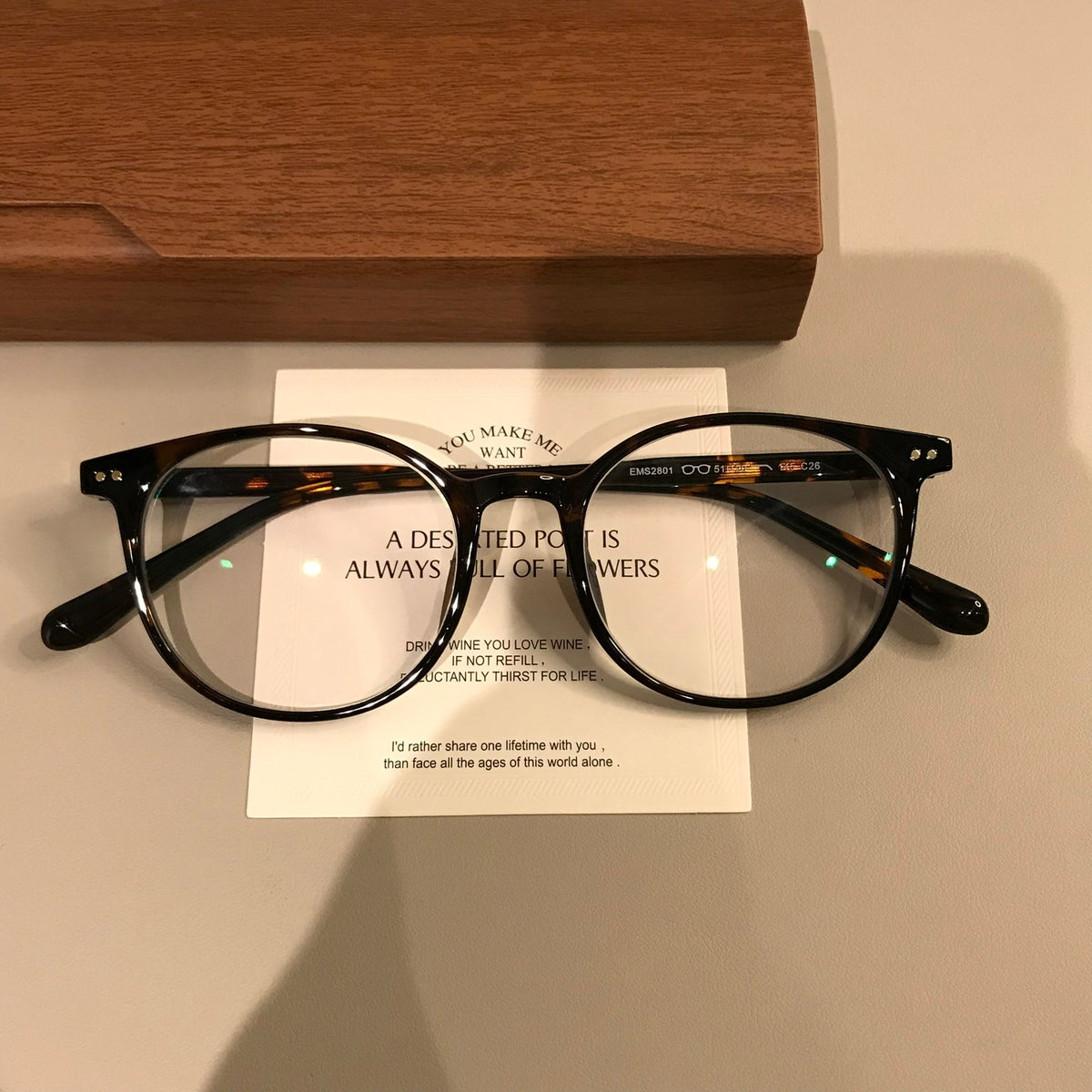 
Monturas de gafas redondas retro con puente de cerradura, en carey o negro