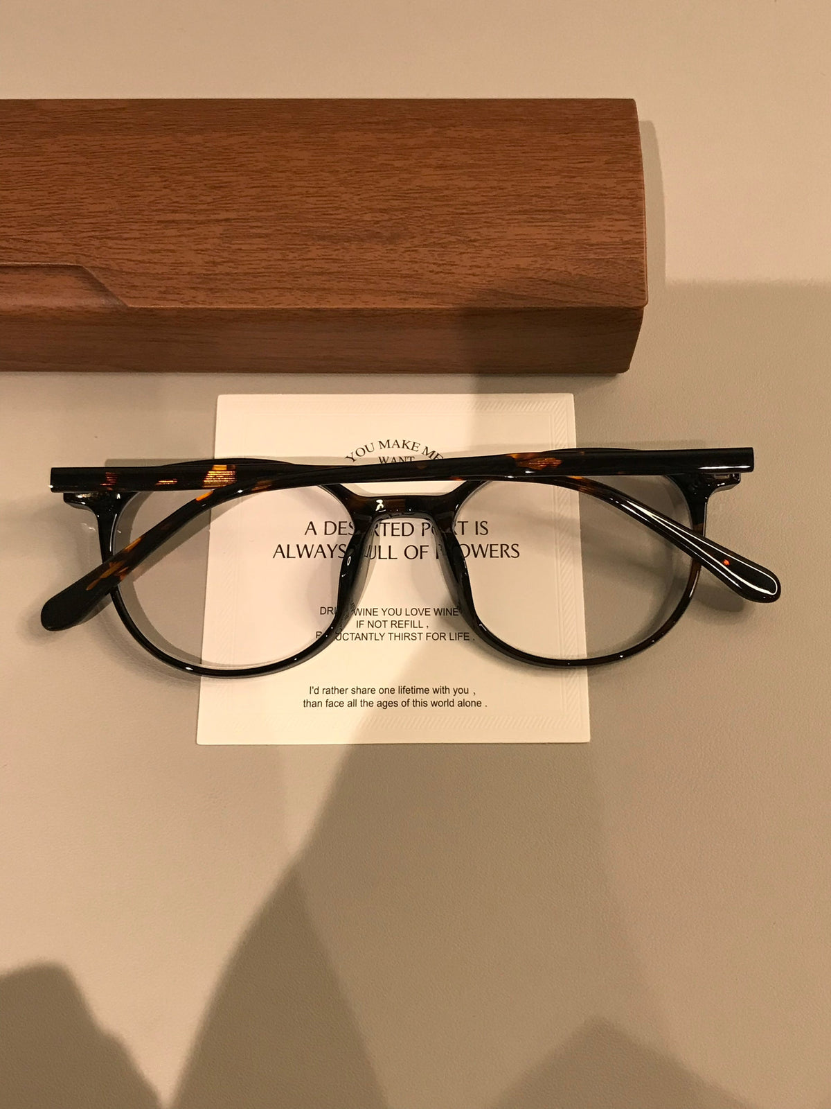 
Monturas de gafas redondas retro con puente de cerradura, en carey o negro
