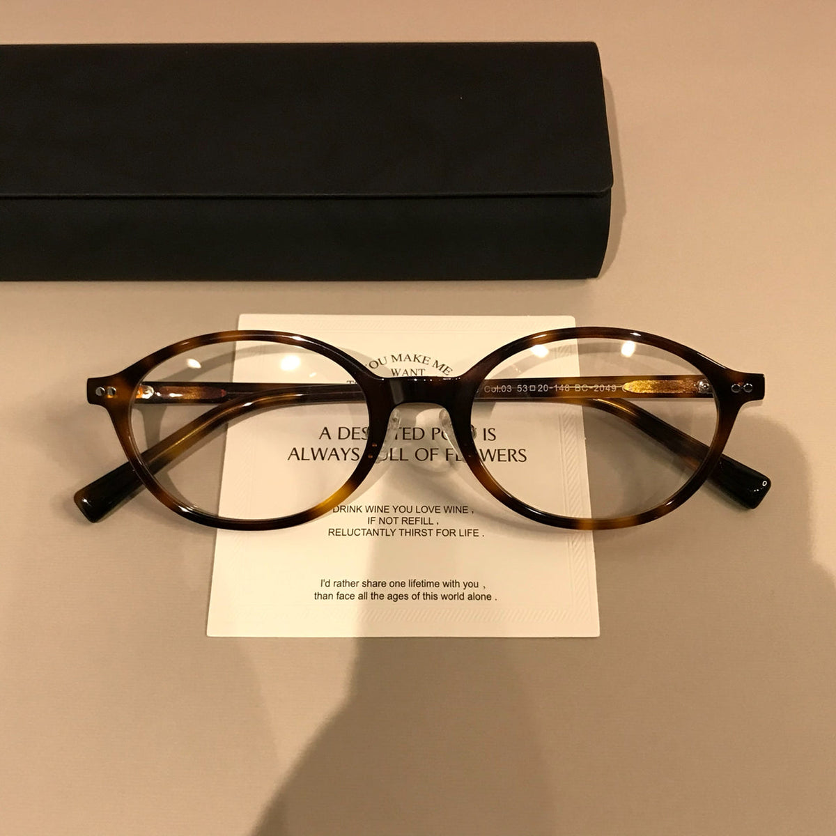 
Montura de gafas ovalada ancha con bordes gruesos, carey - Imagen 4
