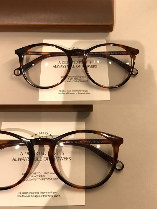 Monturas de gafas cuadradas redondeadas con varillas decorativas, cuatro colores de montura