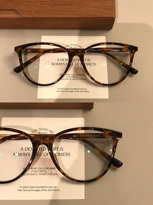 Gafas de montura ojo de gato con esquinas elevadas, color ámbar marrón o negro