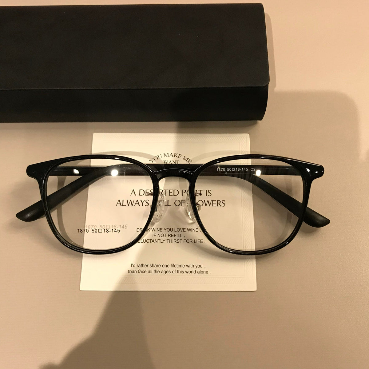 
Monturas de gafas redondas y compactas con detalles en las esquinas, negro, marrón café o carey - Negro