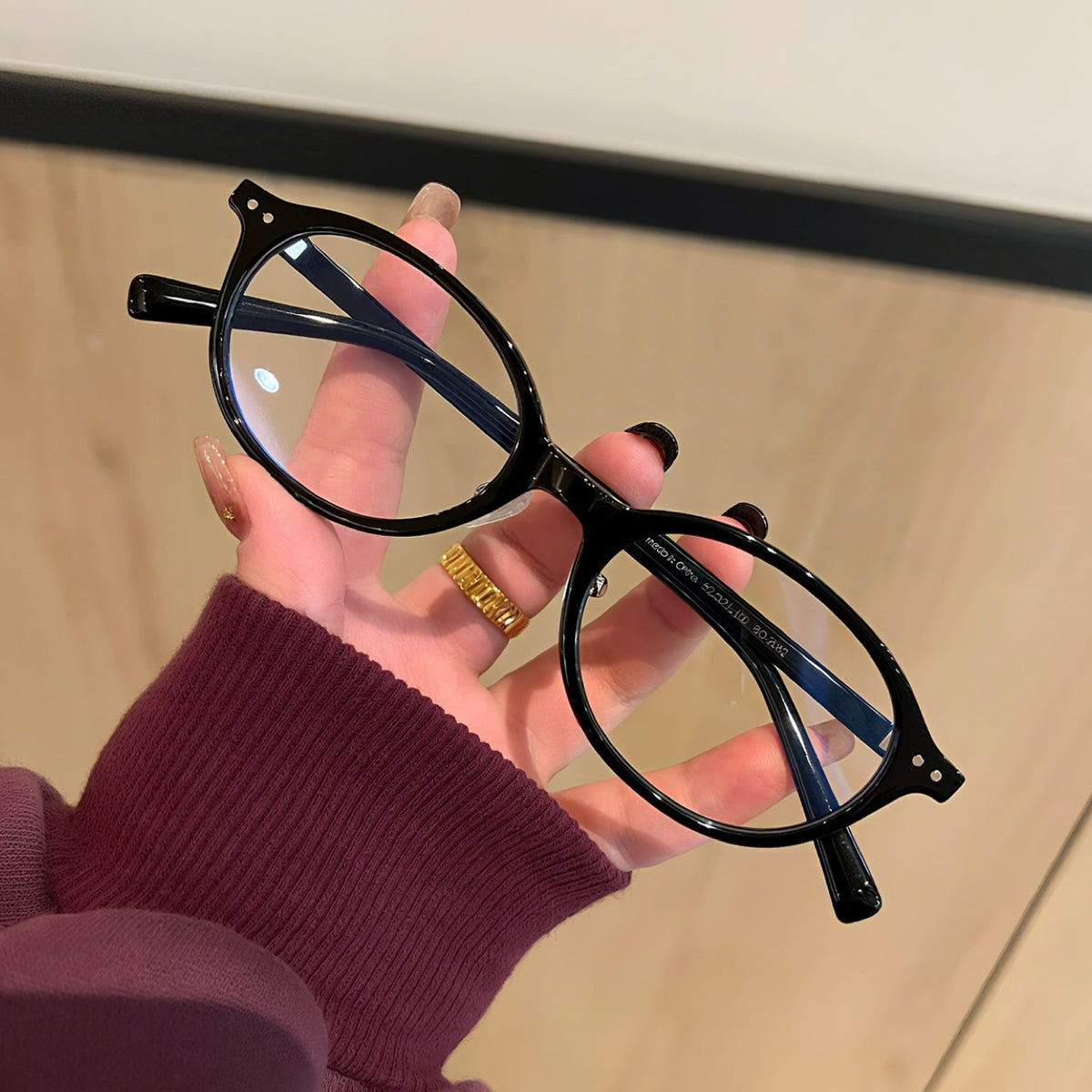 
Monturas de gafas retro cuadradas redondeadas con bordes anchos, carey