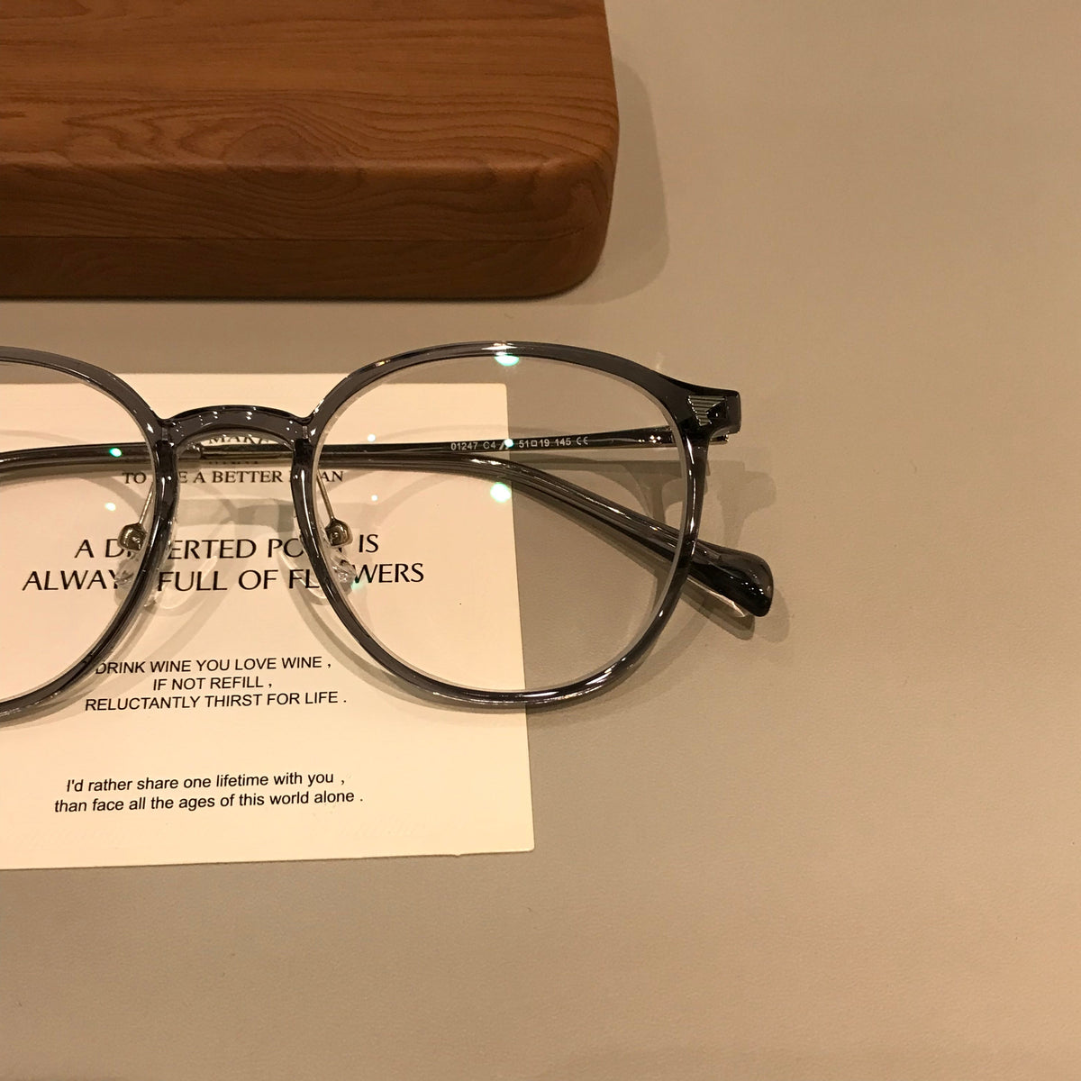
Monturas de gafas TR90 con frente redondeado, negro, gris, marrón latte o negro/plata