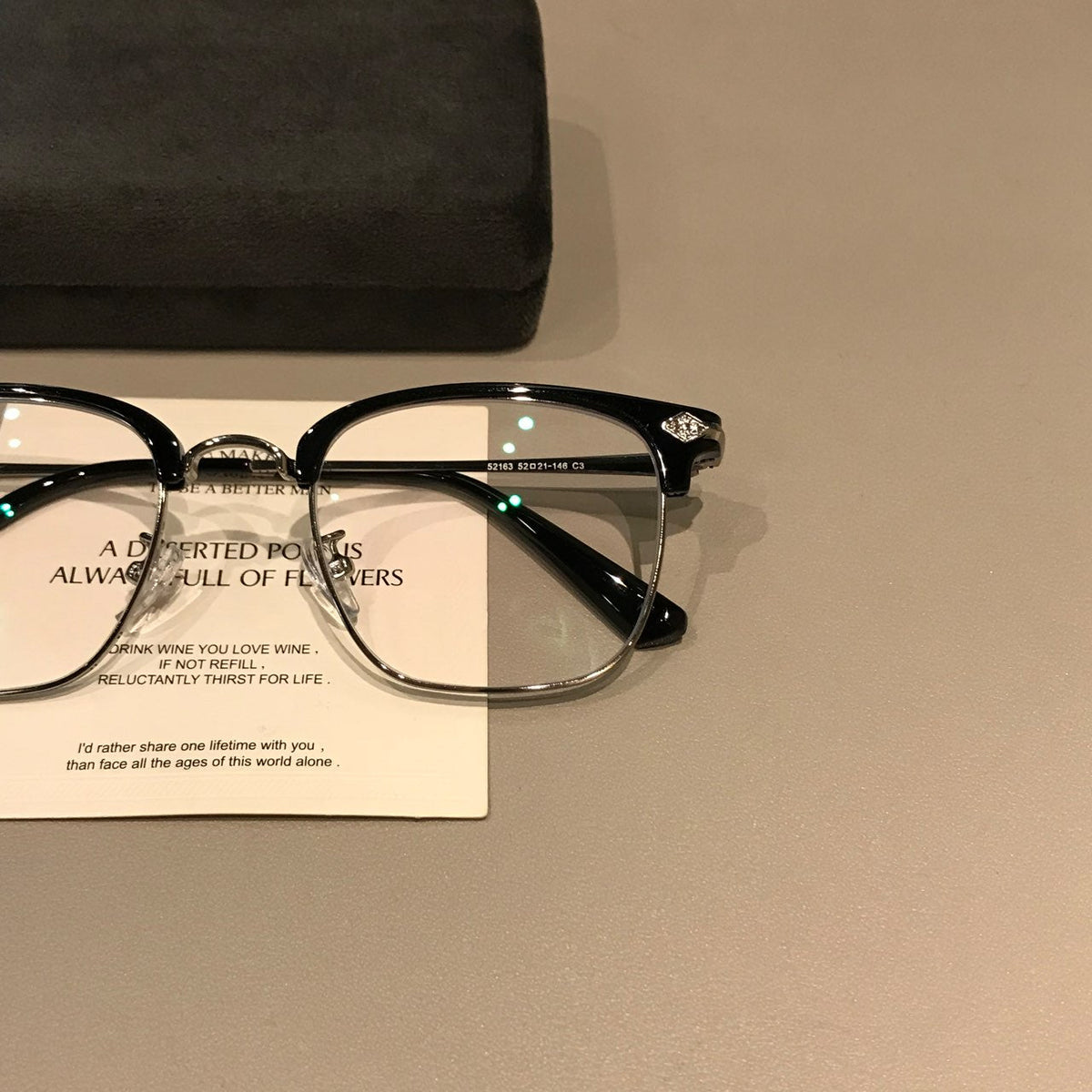 
Monturas de gafas Browline para hombre con frente rectangular, negro/plateado o marrón té frío